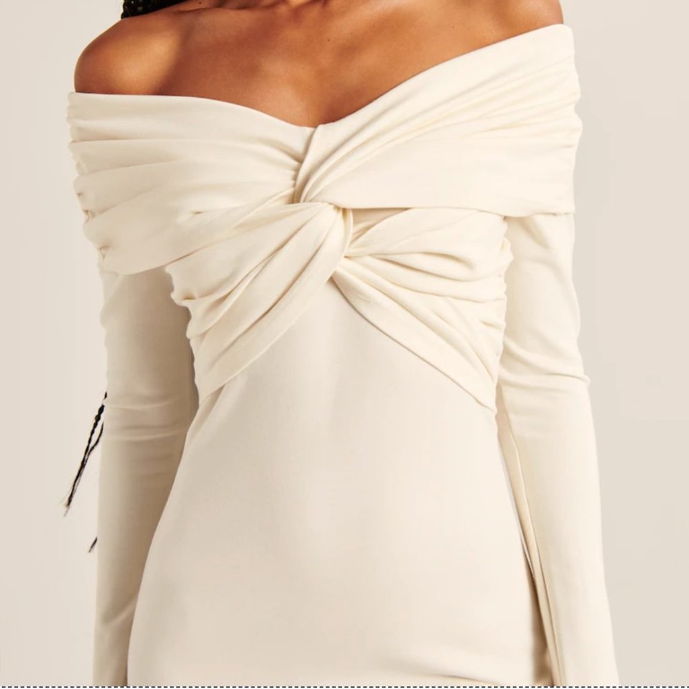 TAKE 40% OFF...NWT Off-The-Shoulder Twist-Front Mini Dress - Picture 2 of 4